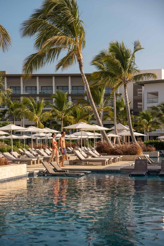 Hyatt-Zilara-Cap-Cana-Infinity-Pool-Couple
